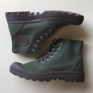 Palladium Pampa Hi Original Green Boots, Size 8